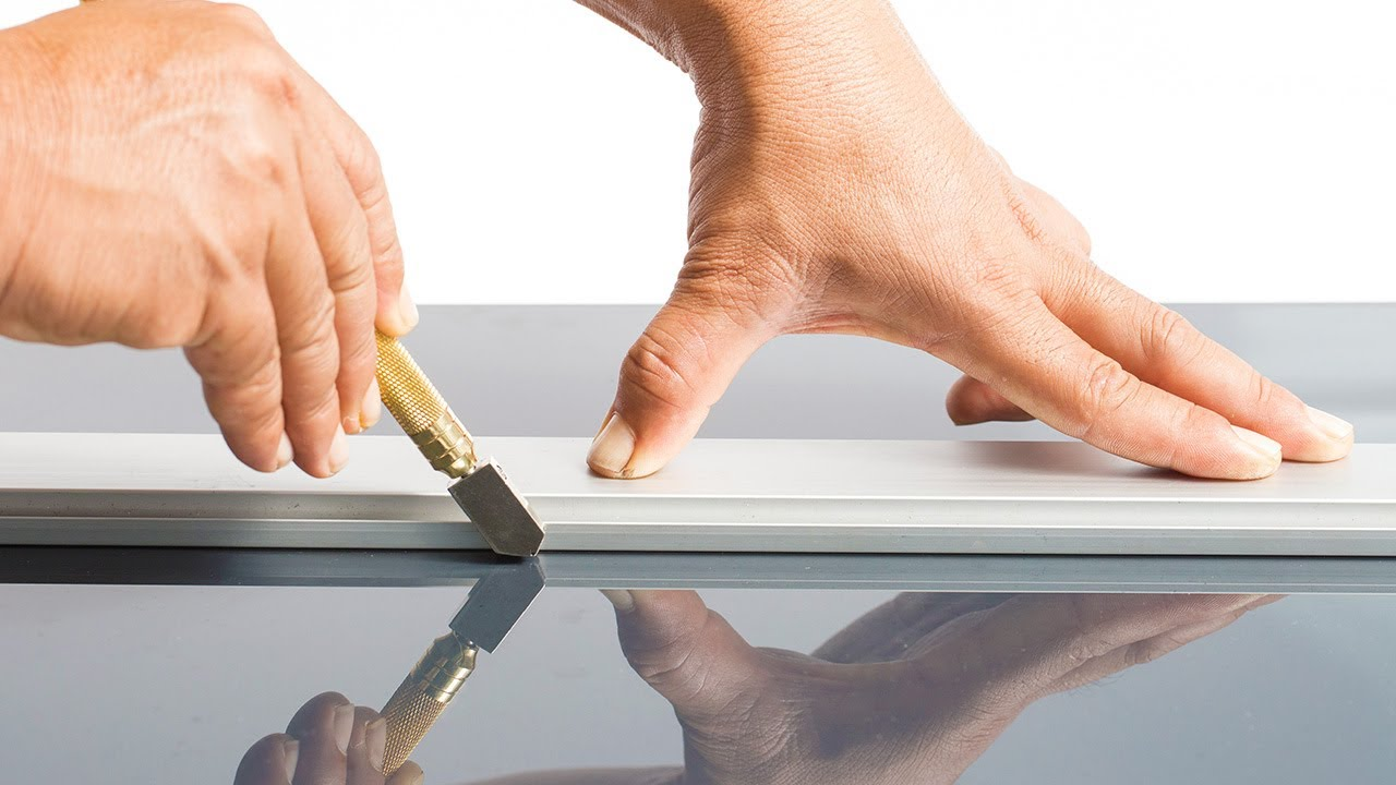Manually-engraved-guide-lines Manually-engraved-guide-lines