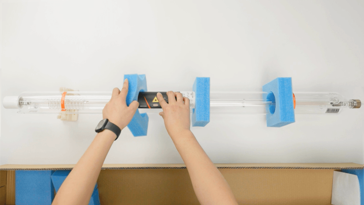 take-the-laser-tube-out-of-the-outer-packing-box take-the-laser-tube-out-of-the-outer-packing-box